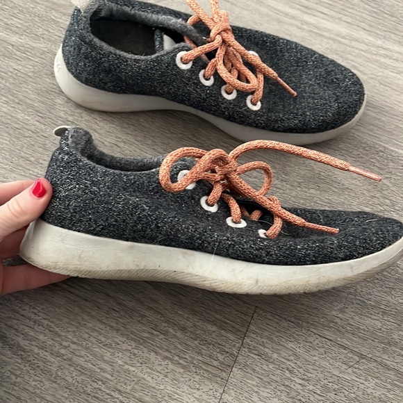 Women’s Wool Allbirds - Picture 2 of 7